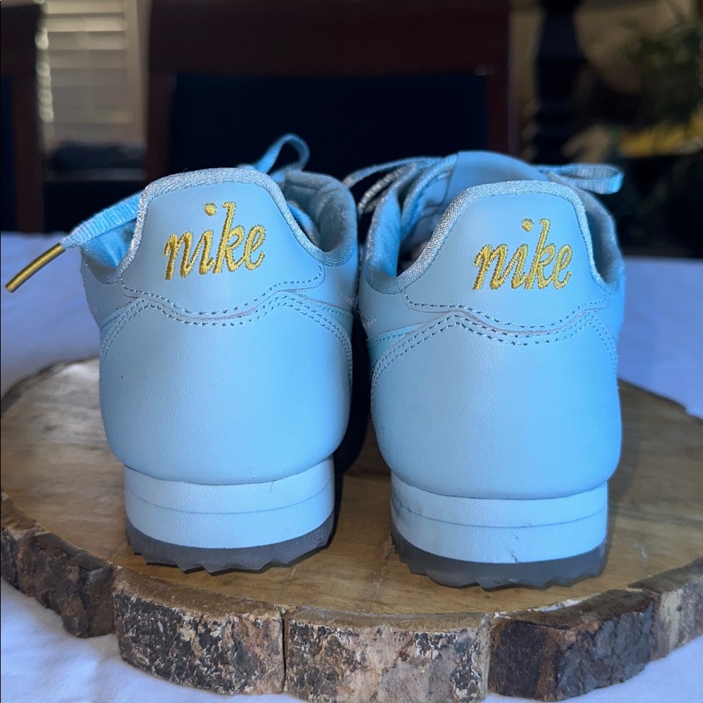 Nike *NWOB* Women's Classic Cortez Ocean Bliss Feather Sneakers - Picture 5 of 12